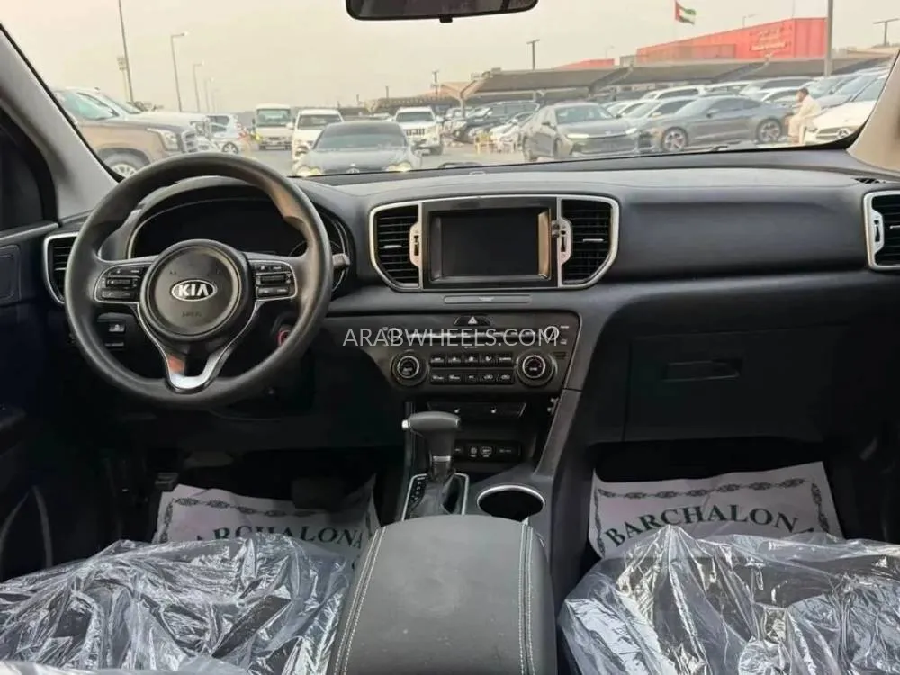 Kia Sportage 2018 for Sale in Sharjah Image-12