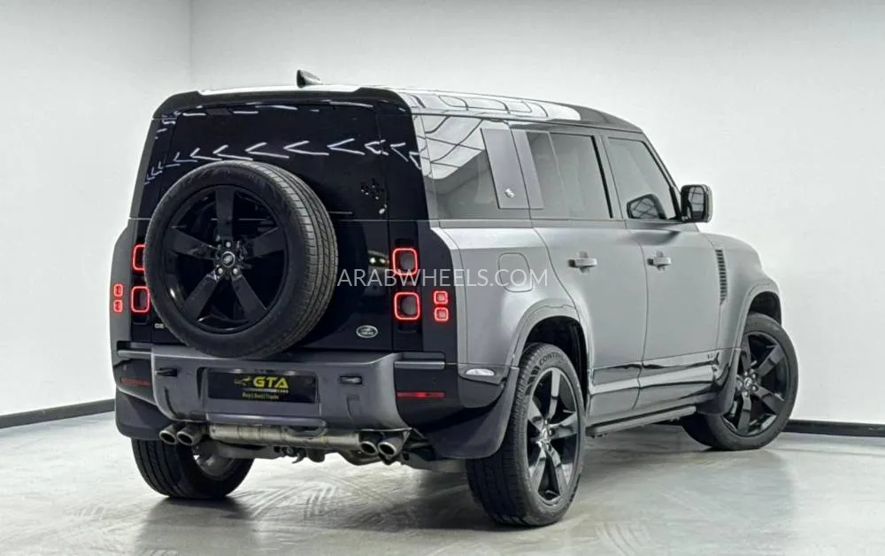 Land Rover Defender 2023 for Sale in Dubai Image-15