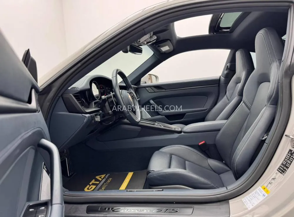 Porsche 911 2023 for Sale in Dubai Image-7