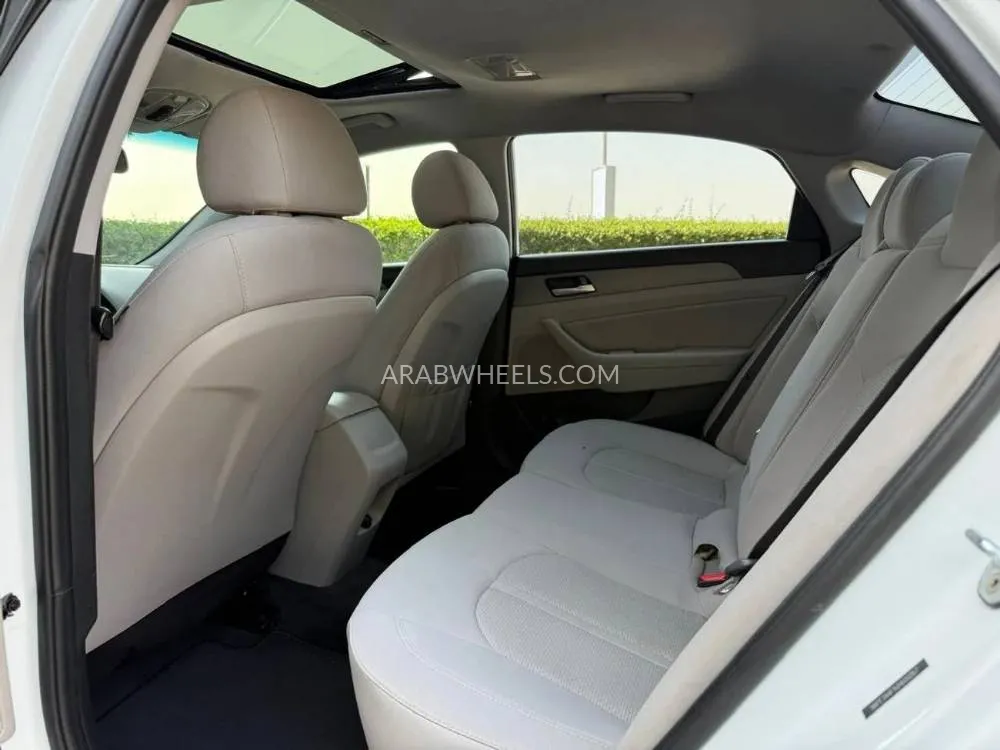 Hyundai Sonata 2018 for Sale in Sharjah Image-4