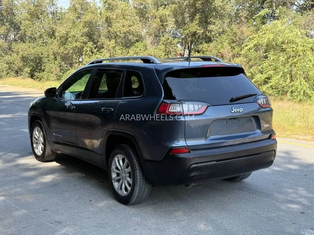 Jeep Cherokee 2021 for Sale in Sharjah Image-9