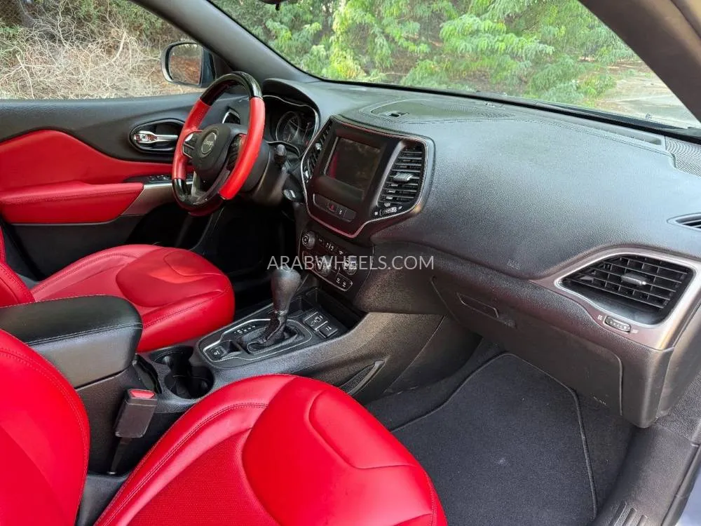 Jeep Cherokee 2021 for Sale in Sharjah Image-20