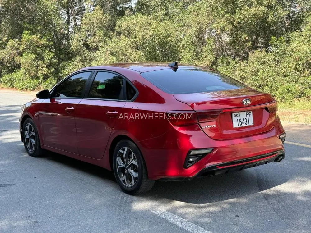 Kia Forte 2019 for Sale in Sharjah Image-4