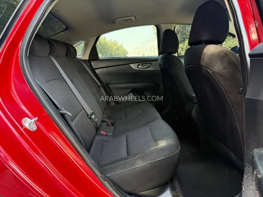 Kia Forte 2019 for Sale in Sharjah Image-15