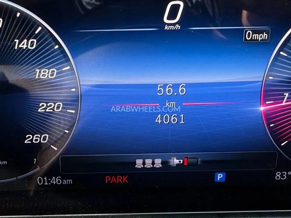 Mercedes Benz GLB 2024 for Sale in Dubai Image-3