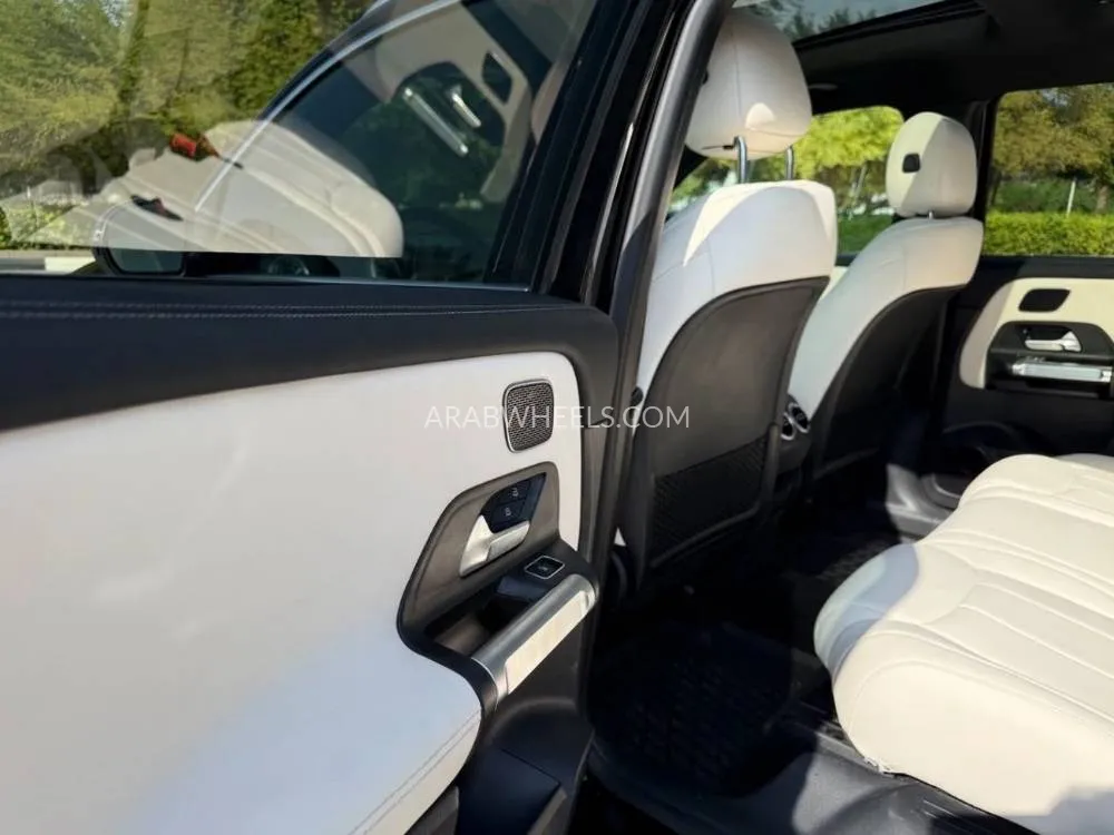 Mercedes Benz GLB 2024 for Sale in Dubai Image-5