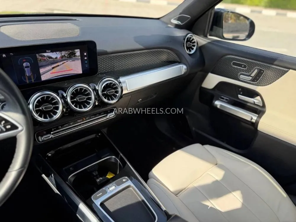 Mercedes Benz GLB 2024 for Sale in Dubai Image-17