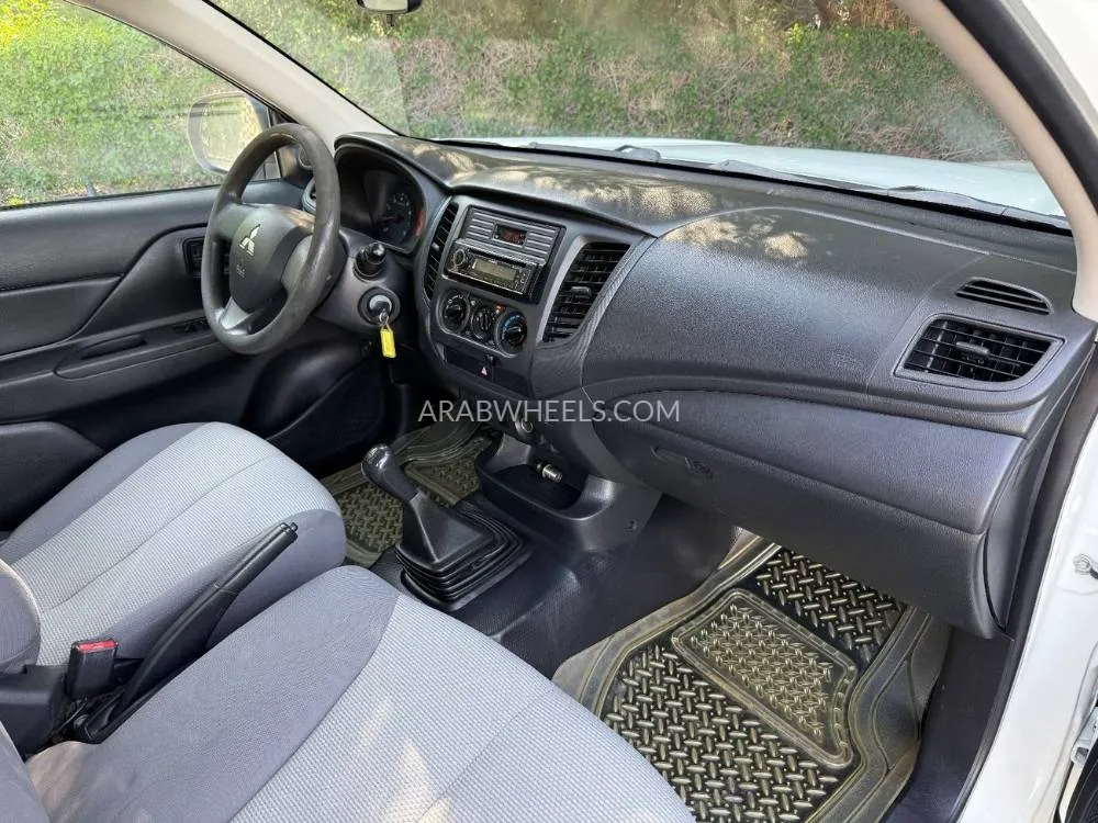Mitsubishi L200 2021 for Sale in Sharjah Image-19