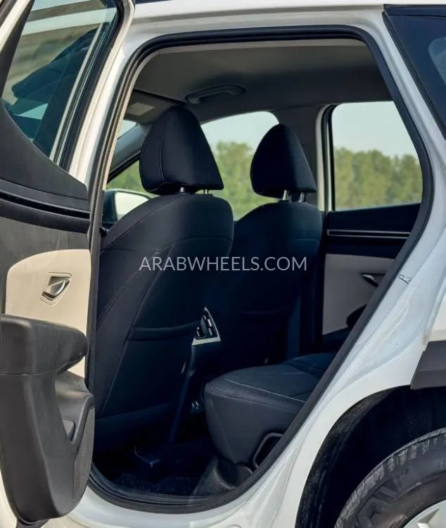 Hyundai Tucson 2023 for Sale in Sharjah Image-2