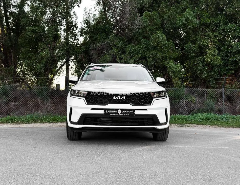 Kia Sorento 2023 for Sale in Sharjah Image-2