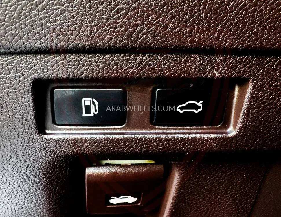 Lexus ES 2020 for Sale in Sharjah Image-24