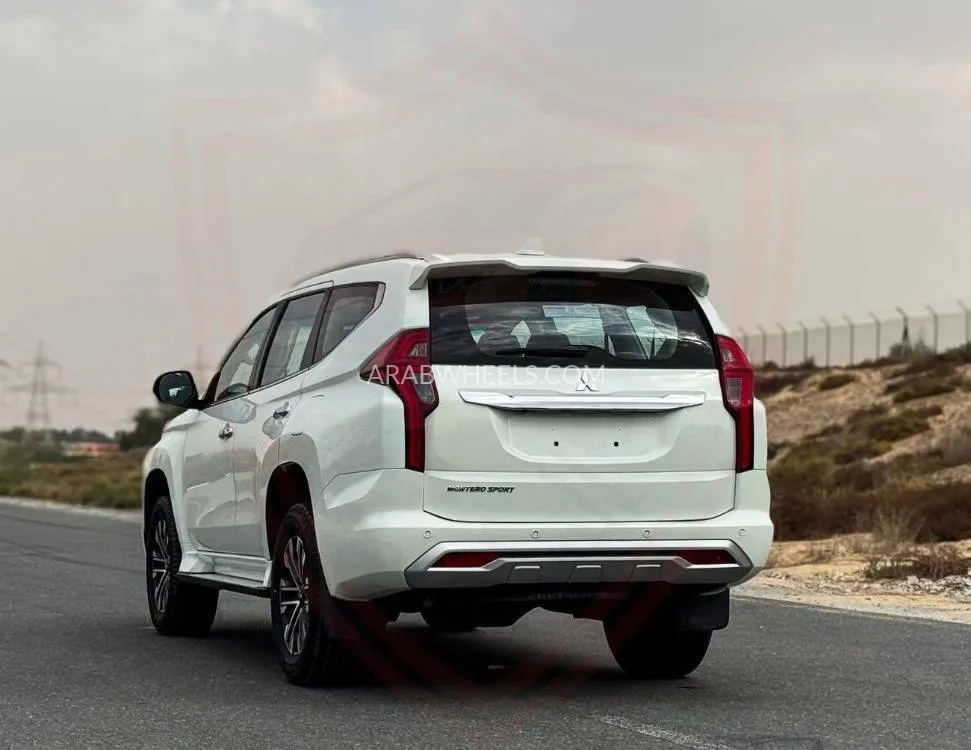 Mitsubishi Montero Sport 2022 for Sale in Sharjah Image-4