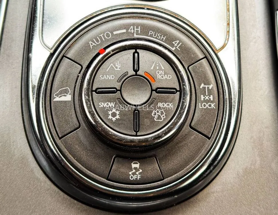 Nissan Patrol 2019 for Sale in Sharjah Image-16