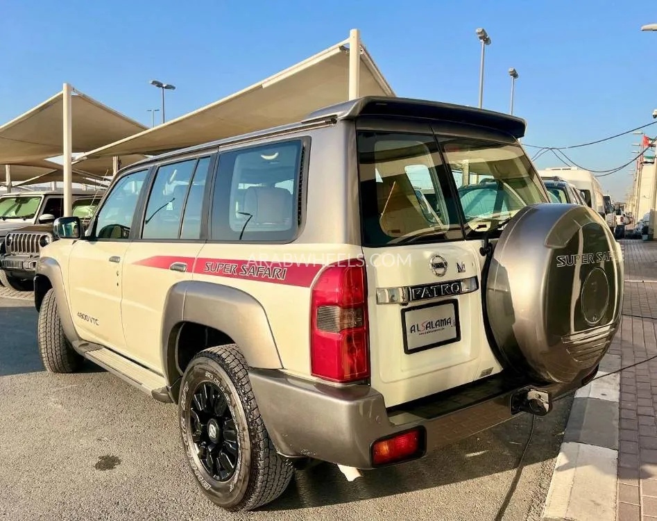 Nissan Patrol 2019 for Sale in Sharjah Image-3