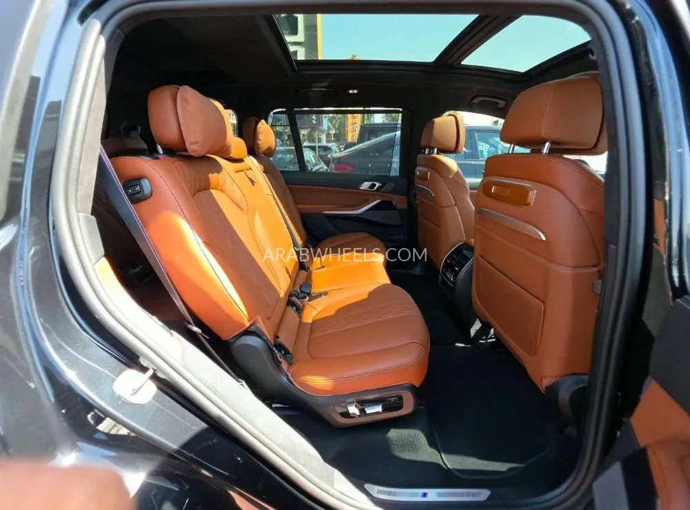 BMW X7 2025 for Sale in Dubai Image-14