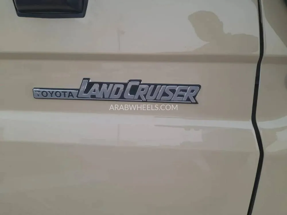 Toyota Land Cruiser 70 Series 2021 for Sale in Dubai Image-13