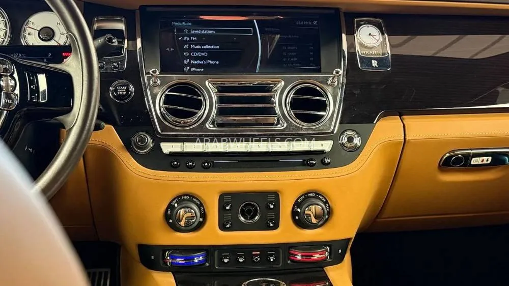 Rolls Royce Wraith 2019 for Sale in Dubai Image-7