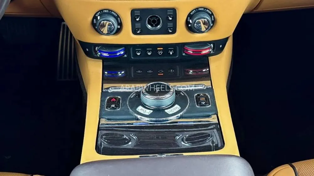 Rolls Royce Wraith 2019 for Sale in Dubai Image-8