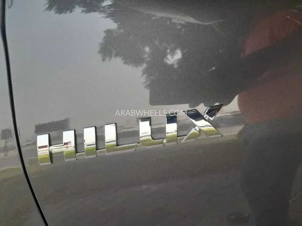 Toyota Hilux 2019 for Sale in Dubai Image-24