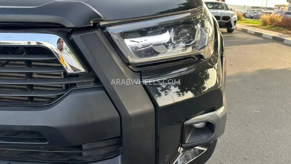 Toyota Hilux 2019 for Sale in Dubai Image-24
