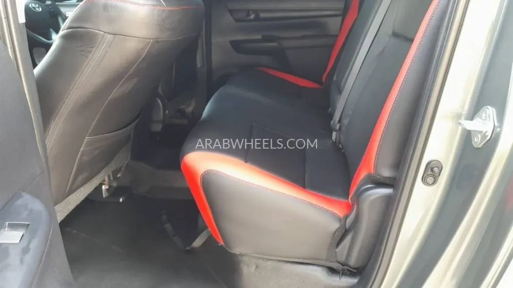 Toyota Hilux 2022 for Sale in Dubai Image-15