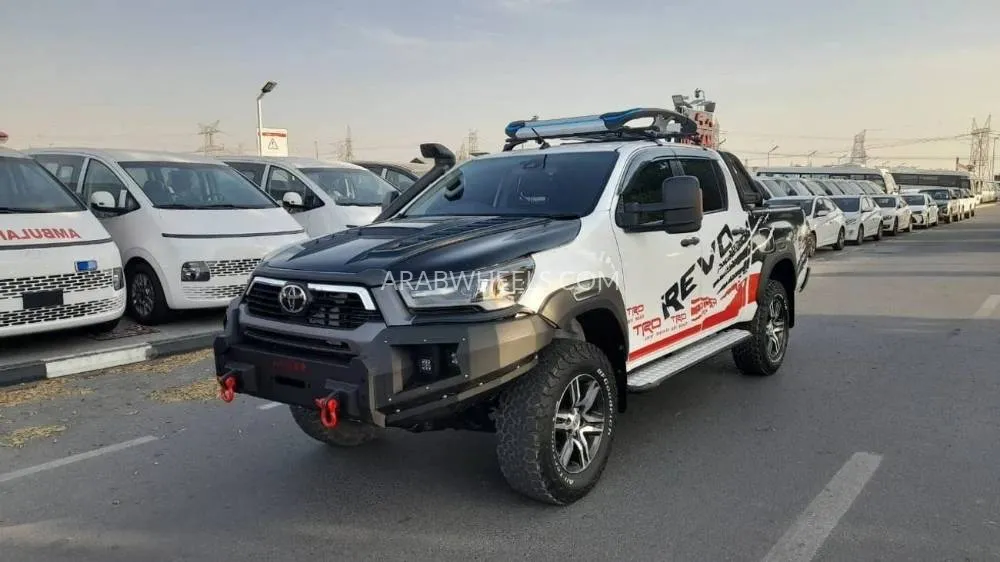 Toyota Hilux 2021 for Sale in Dubai Image-2