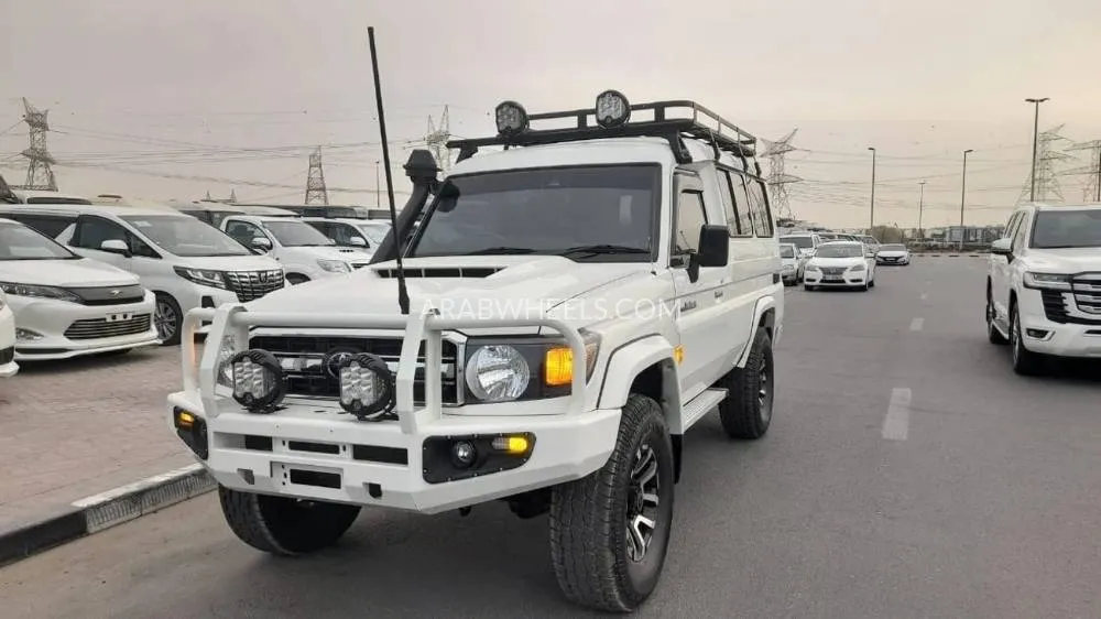Toyota Land Cruiser 2023 for Sale in Dubai Image-2