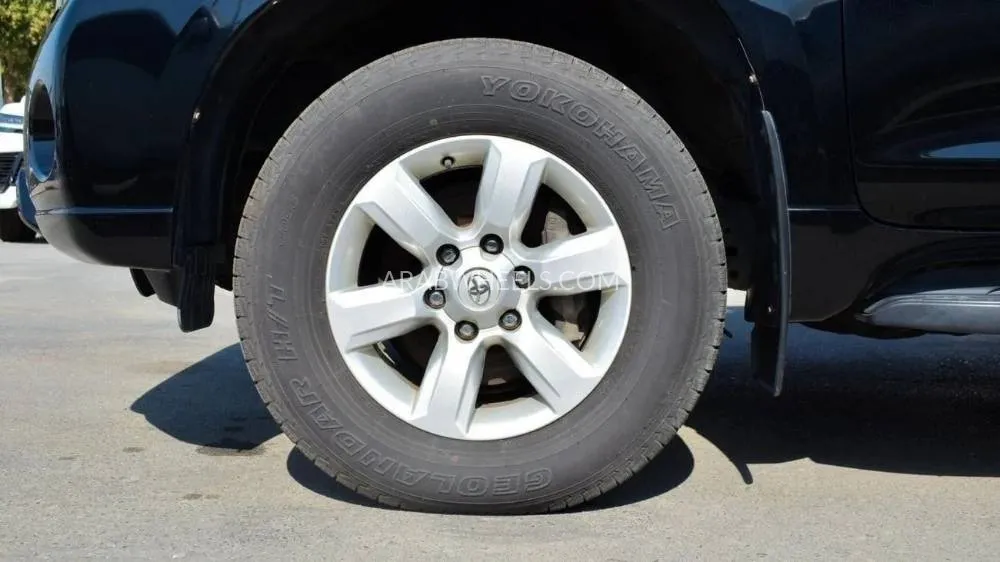 Toyota Land Cruiser Prado 2015 for Sale in Dubai Image-16