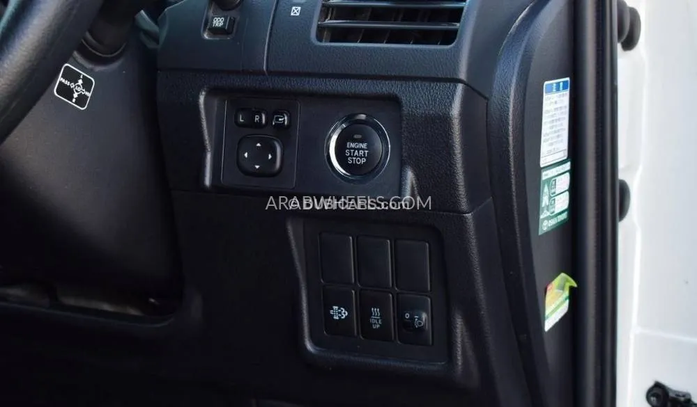 Toyota Land Cruiser Prado 2015 for Sale in Dubai Image-9