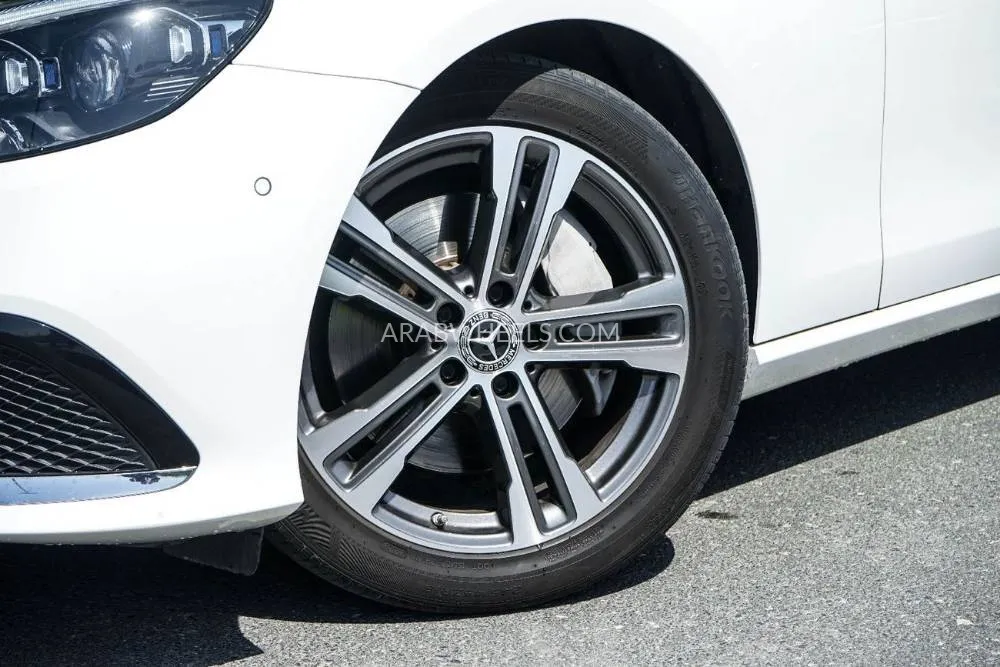 Mercedes Benz E Class 2022 for Sale in Dubai Image-11