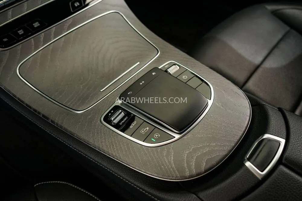 Mercedes Benz E Class 2022 for Sale in Dubai Image-18