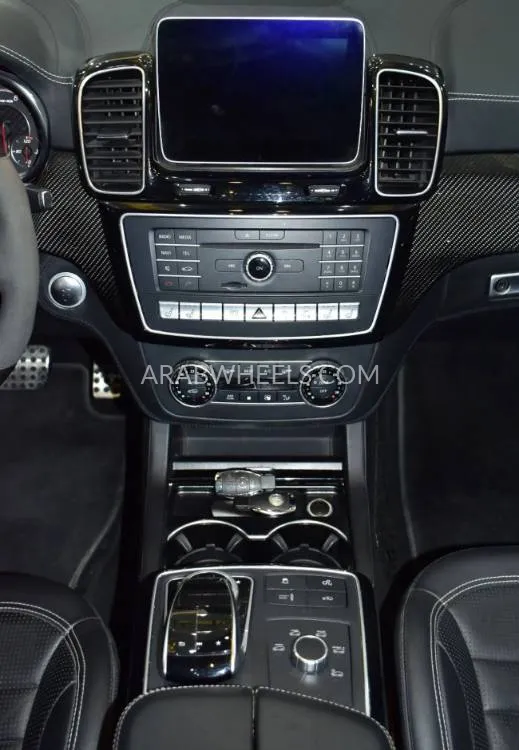 Mercedes Benz GLE Class 2018 for Sale in Dubai Image-17