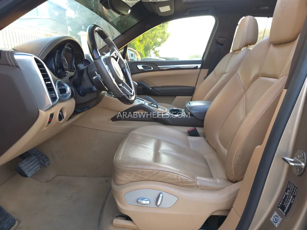Porsche Cayenne 2016 for Sale in Ajman Image-8