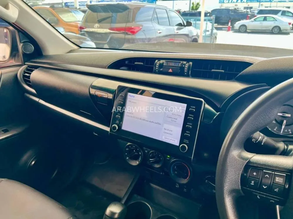 تويوتا هايلوكس 2021 for Sale in دبي Image-12