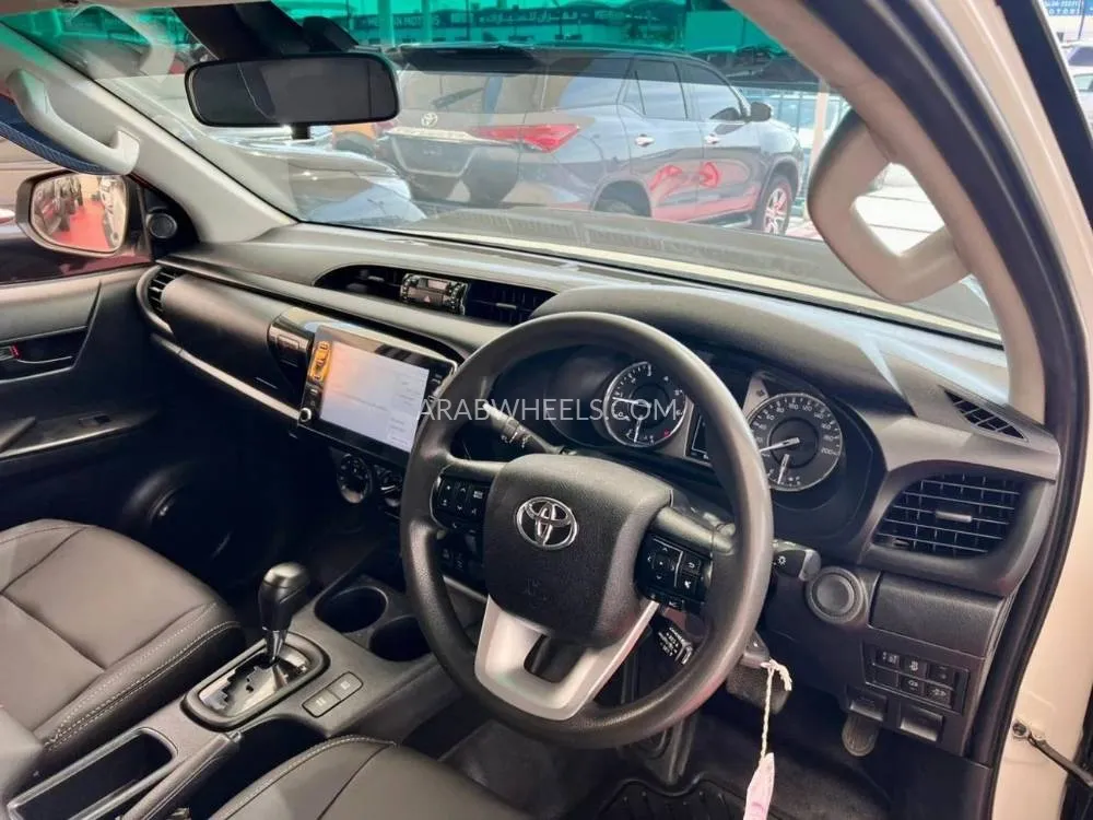 تويوتا هايلوكس 2021 for Sale in دبي Image-15