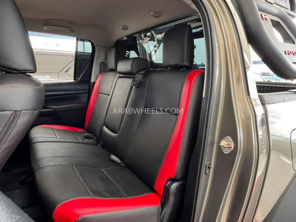 تويوتا هايلوكس 2021 for Sale in دبي Image-23