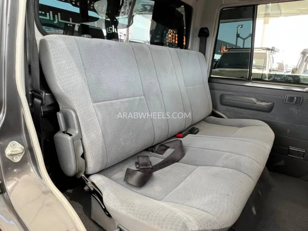 تويوتا لاند كروزر 70 سيريز 2020 for Sale in دبي Image-28