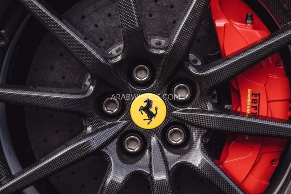 فيراري SF90 سبايدر 2022 for Sale in دبي Image-21