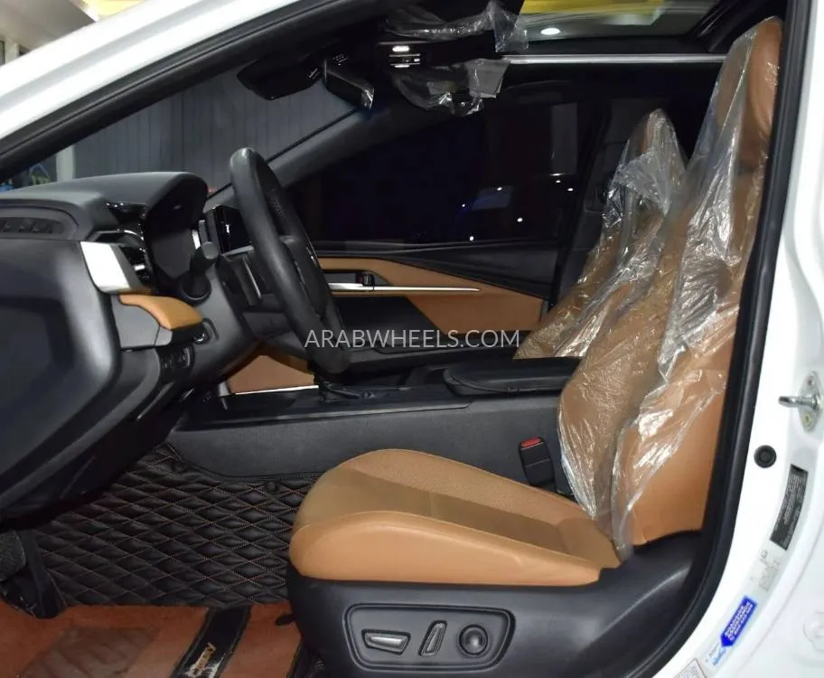 Toyota Camry 2025 for Sale in Dubai Image-10
