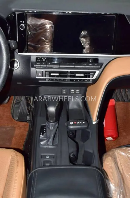 Toyota Camry 2025 for Sale in Dubai Image-16