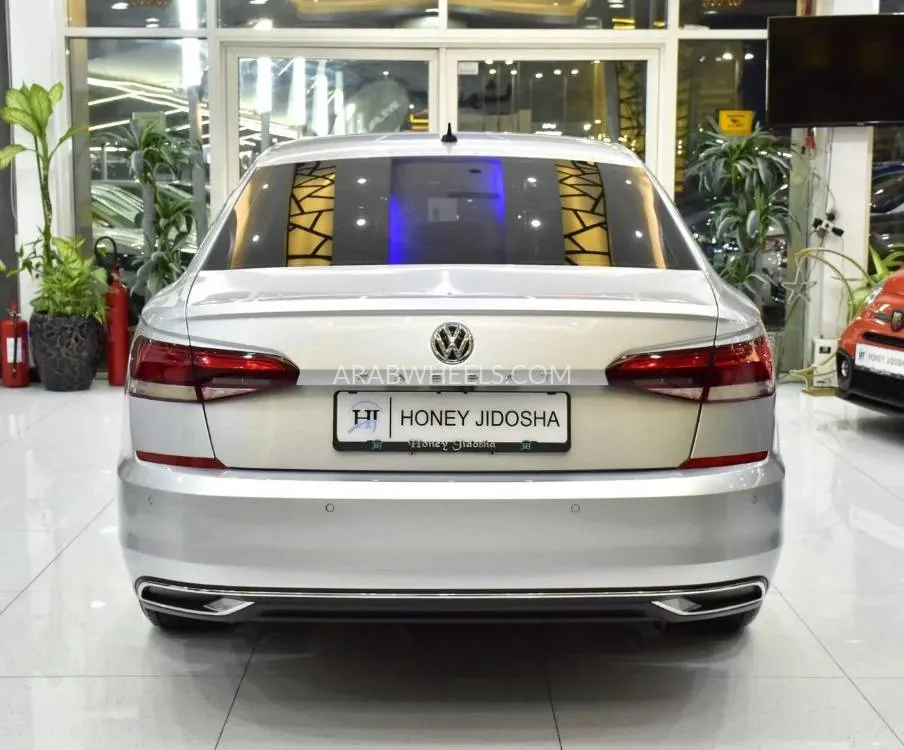 Volkswagen Passat 2021 for Sale in Dubai Image-5