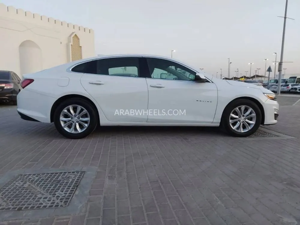 Chevrolet Malibu 2020 for Sale in Sharjah Image-4