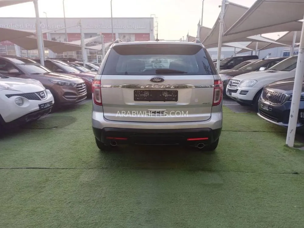 Ford Explorer 2014 for Sale in Sharjah Image-2