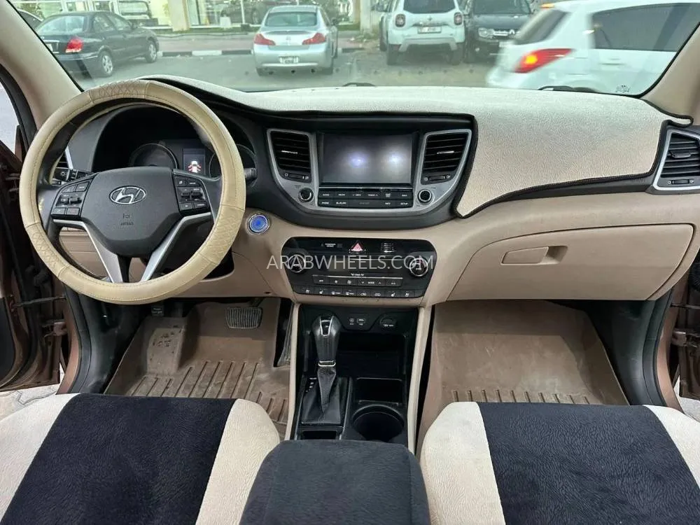 Hyundai Tucson 2017 for Sale in Sharjah Image-11