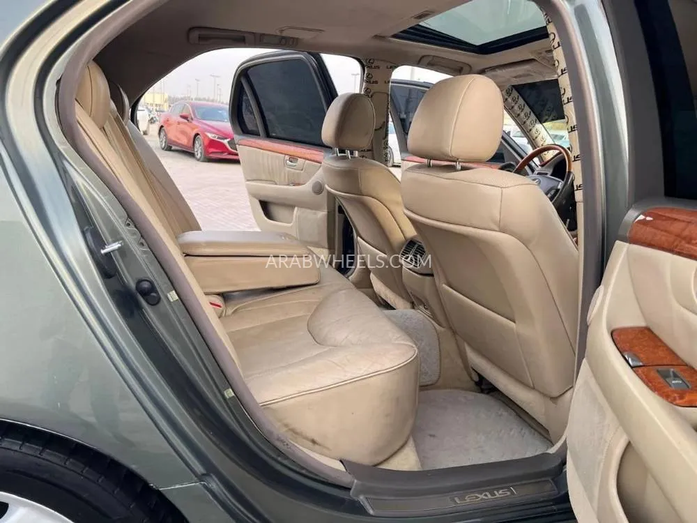 Lexus LS 2005 for Sale in Sharjah Image-6