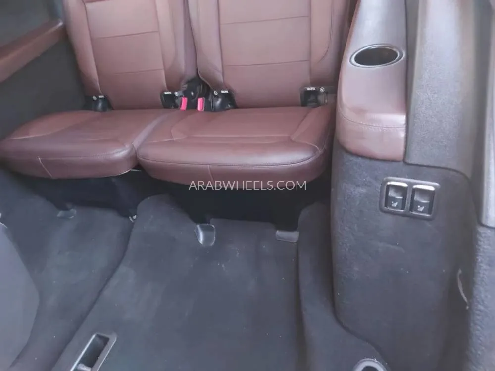Mercedes Benz GL Class 2015 for Sale in Sharjah Image-11