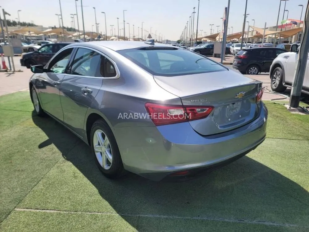 Chevrolet Malibu 2023 for Sale in Sharjah Image-6
