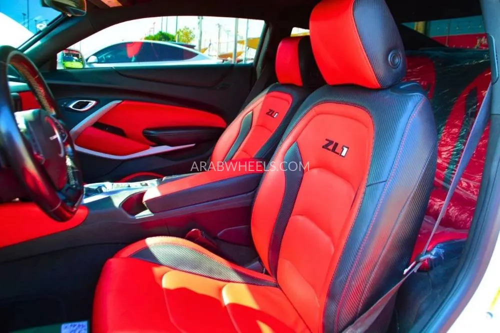 شيفروليه كامارو 2019 for Sale in الشارقة Image-16