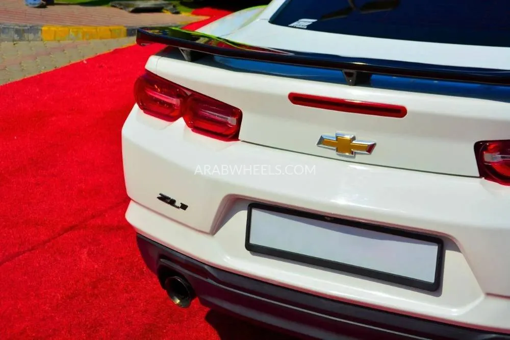 شيفروليه كامارو 2019 for Sale in الشارقة Image-17