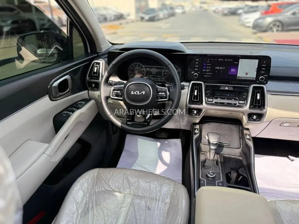 Kia Sorento 2023 for Sale in Sharjah Image-14